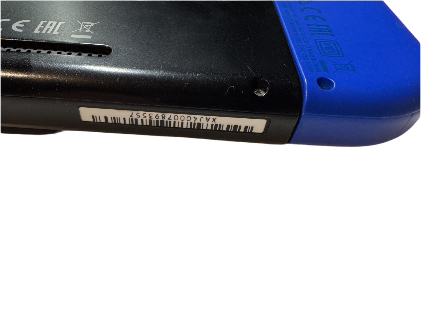 Moddbar 2017 Nintendo Switch med joy cons og lader