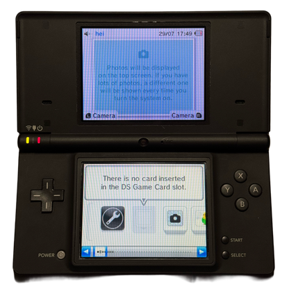 Nintendo DSI med ladekabel