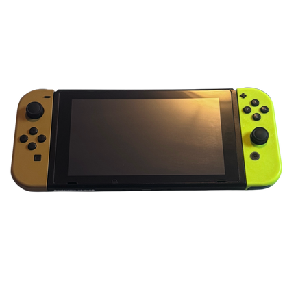 Eevee Nintendo Switch med joy cons og lader