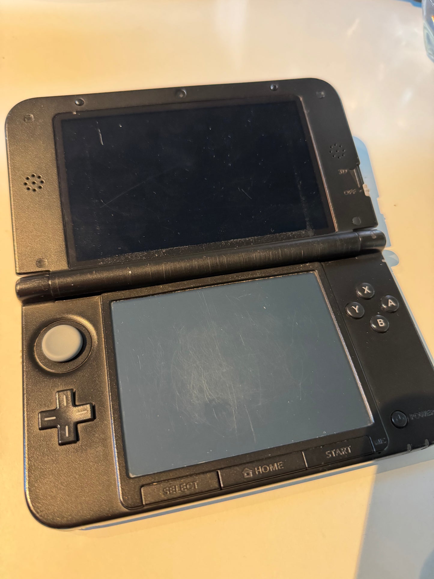 Moddet Nintendo 3DS Xl med ny ladekabel