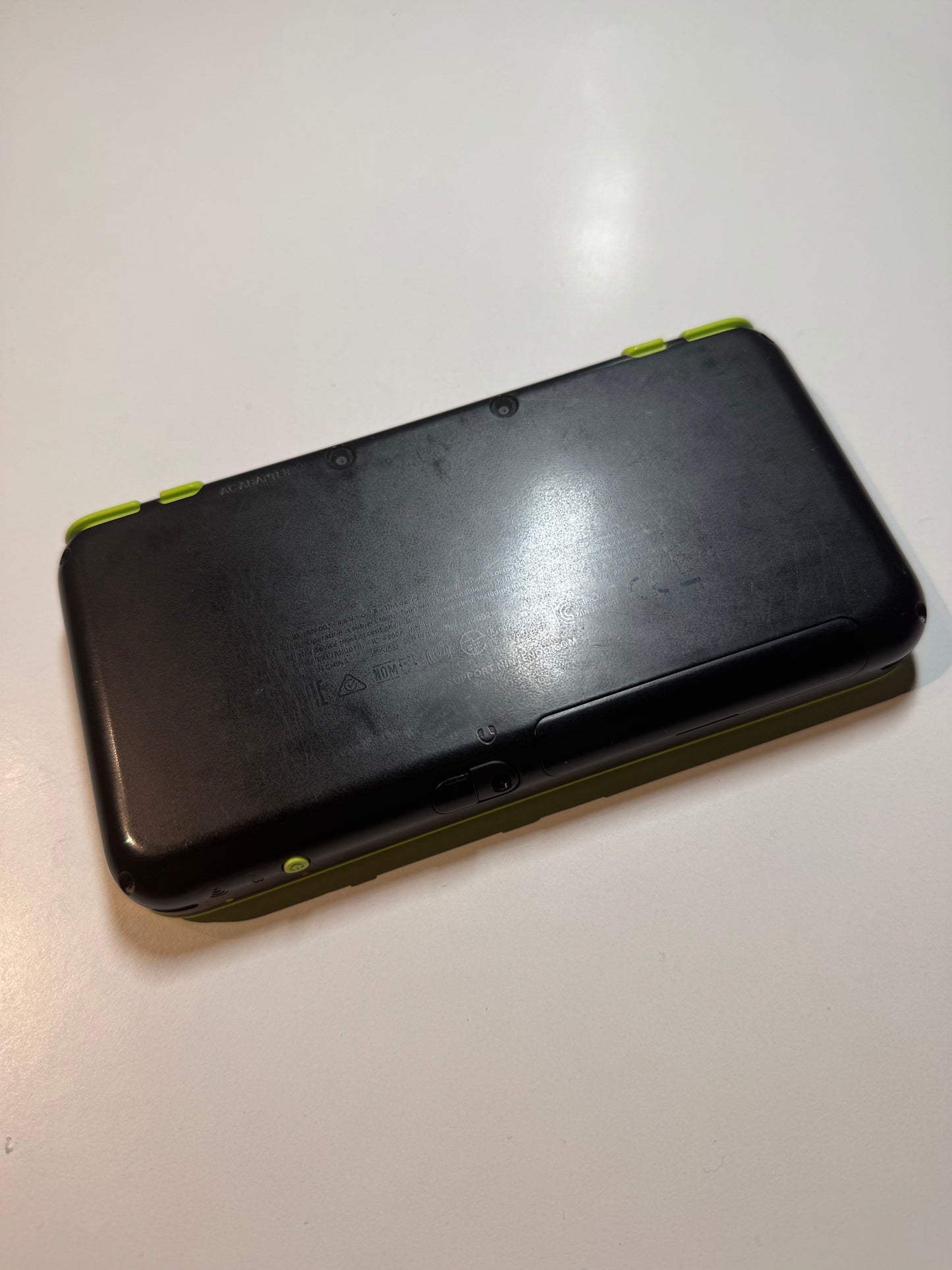 Moddet Nintendo New 2DS Xl med ny ladekabel