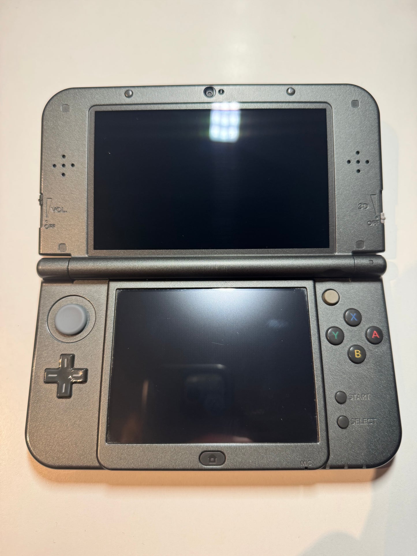 Moddet Nintendo New 3DS Xl med ny ladekabel