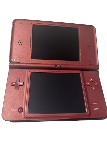 Moddet Nintendo DSI XL med ny ladekabel