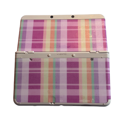 Moddet New 3DS med ny ladekabel