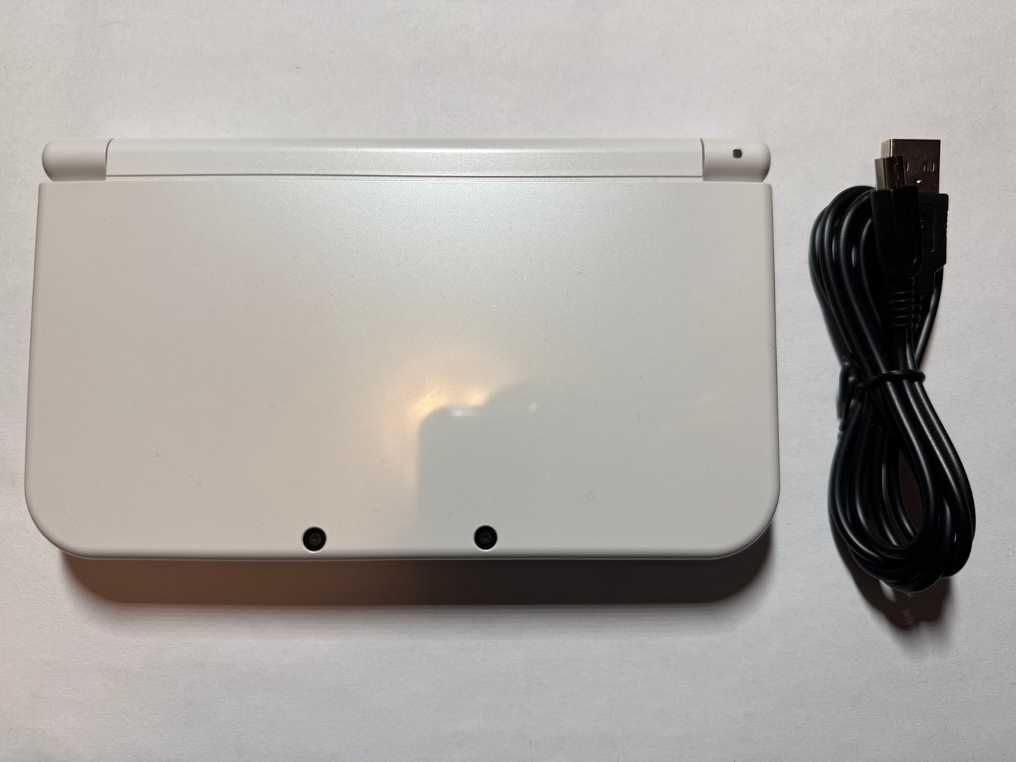 Moddet Nintendo New 3DS Xl med ny ladekabel